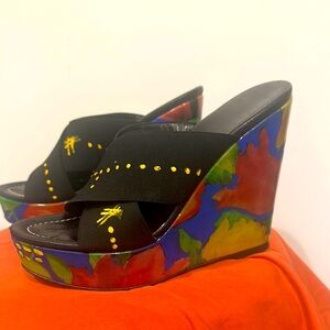 DONALD J PLINER Womens Sz 8 M Sabri Wedge Platform Sandals Black Tulipano Floral